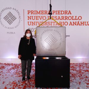 La Rectora de UIN, Argelia Hernández acude a la ceremonia de colocación de la primera piedra del Nuevo Desarrollo Universitario Anáhuac, Puebla.